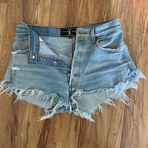 Levi vintage shorts- high waisted